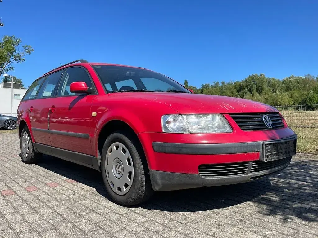 Gebraucht VW Passat Basis 116 PS (85 kW) 1999 Rot Kombi
