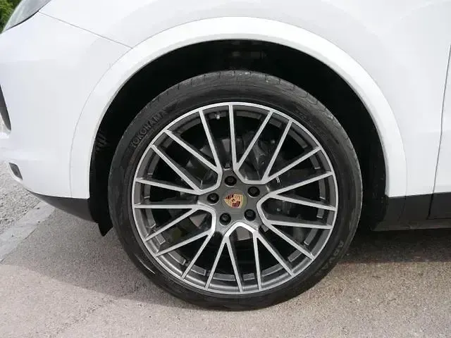 Używany Porsche Cayenne 340 KM (250 kW) 2022 Andere SUV