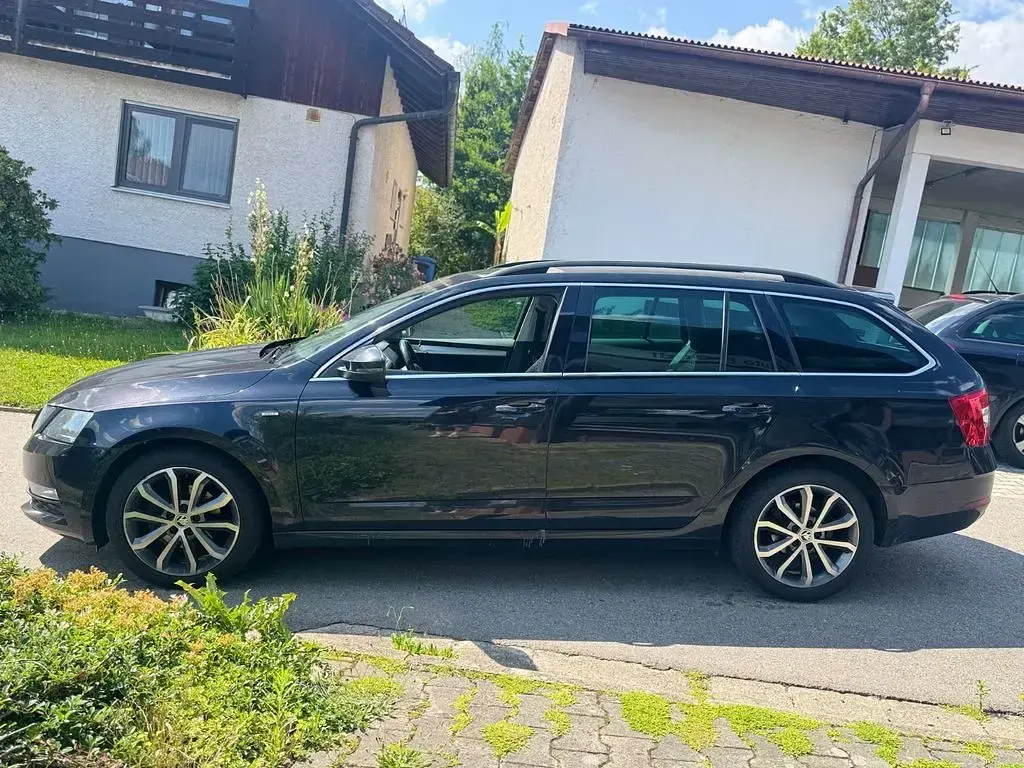 Gebraucht Skoda Octavia Ambition 150 PS (110 kW) 2018 Schwarz Kombi