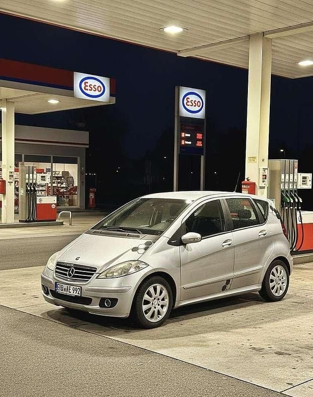 Silber Gebraucht 2005 Mercedes A200 Avantgarde Limousine | 1.800 € (Guter Preis) - Bild 1/4