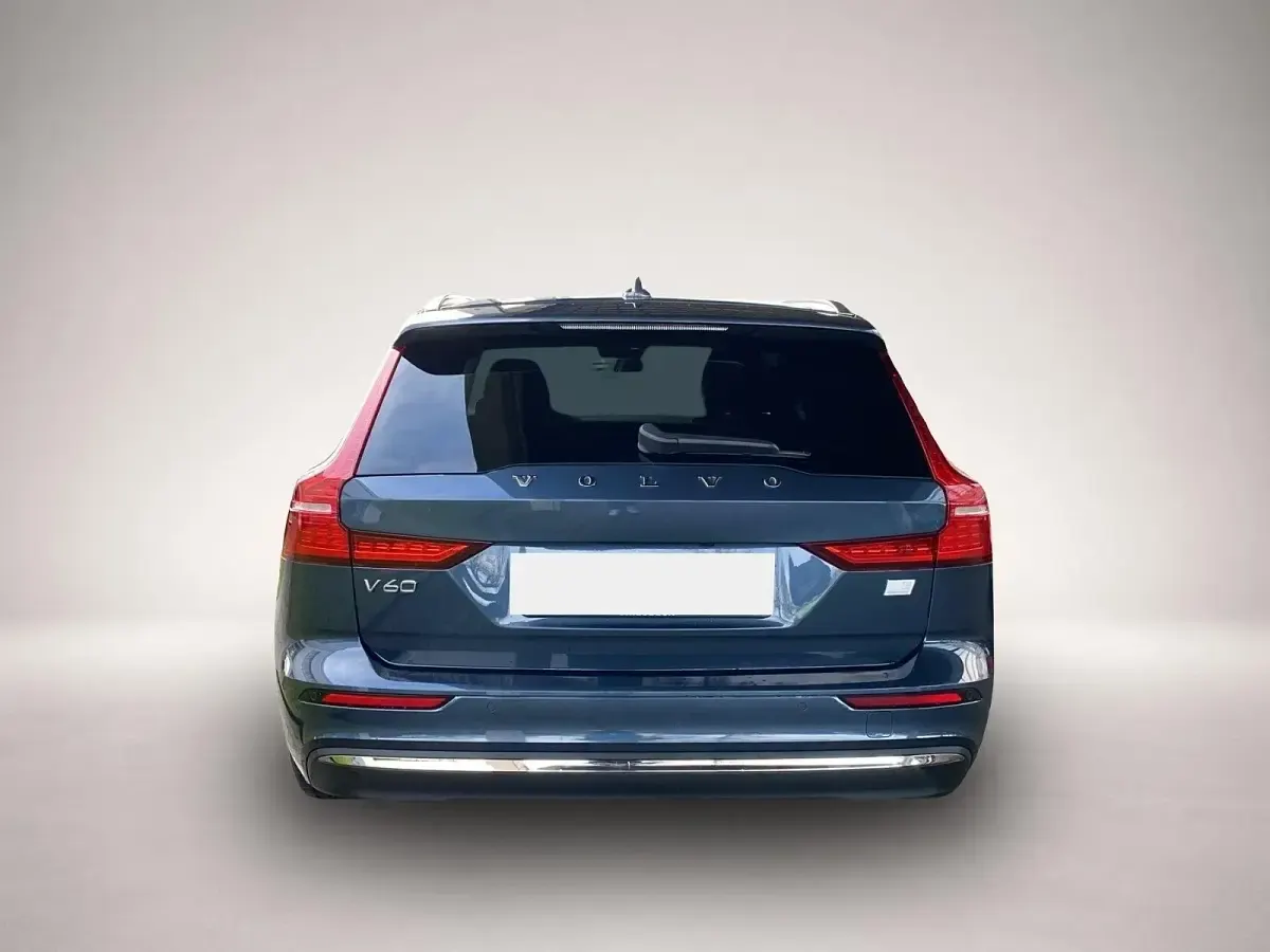 Gebraucht Volvo V60 Core 455 PS (334 kW) 2022 Manufacturer Kombi