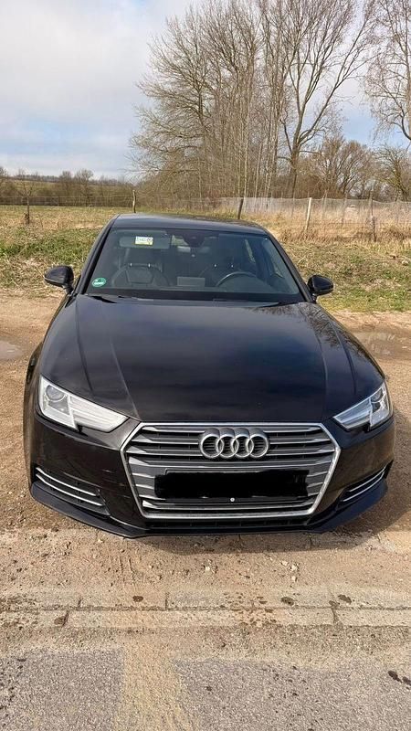 Gebraucht Audi A4 Sport 150 PS (110 kW) 2017 Schwarz Limousine