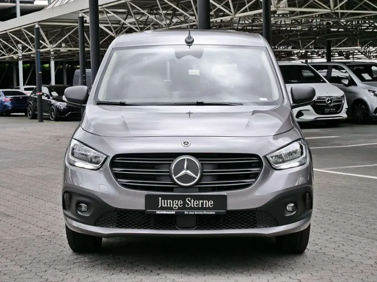 Gebraucht Mercedes eCitan Progressive 89 kW (122 PS) 2025 Chromitgrau metallic Kombi