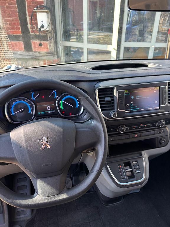 Gebraucht Peugeot e-Expert 99 kW (135 PS) 2022 Weiß Van