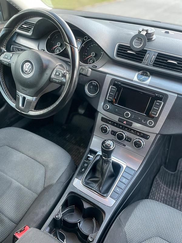 Gebraucht VW Passat 140 PS (102 kW) 2014 Schwarz Kombi