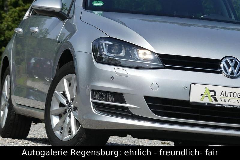 Silber Gebraucht 2015 VW Golf VII LOUNGE Limousine | 11.700 € (Fairer Preis) - Bild 1/4