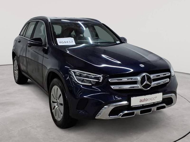 Gebraucht Mercedes GLC300e 194 PS (142 kW) 2021 Cavansitblau metallic SUV