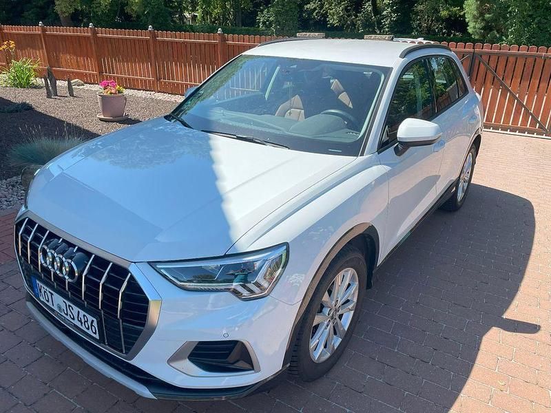 Weiß Gebraucht 2019 Audi Q3 Advanced Plus SUV | 25.950 € (Guter Preis) - Bild 1/4