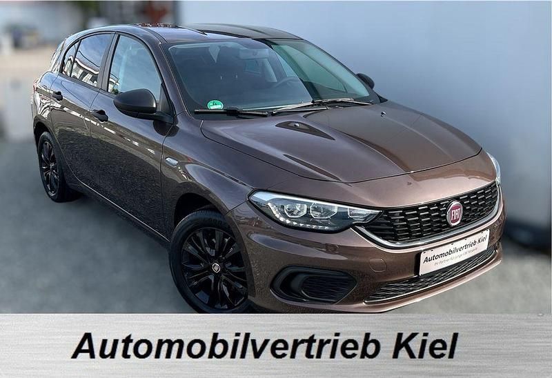 Braun Gebraucht 2020 Fiat Tipo Street Kleinwagen | 11.990 € (Guter Preis) - Bild 1/4