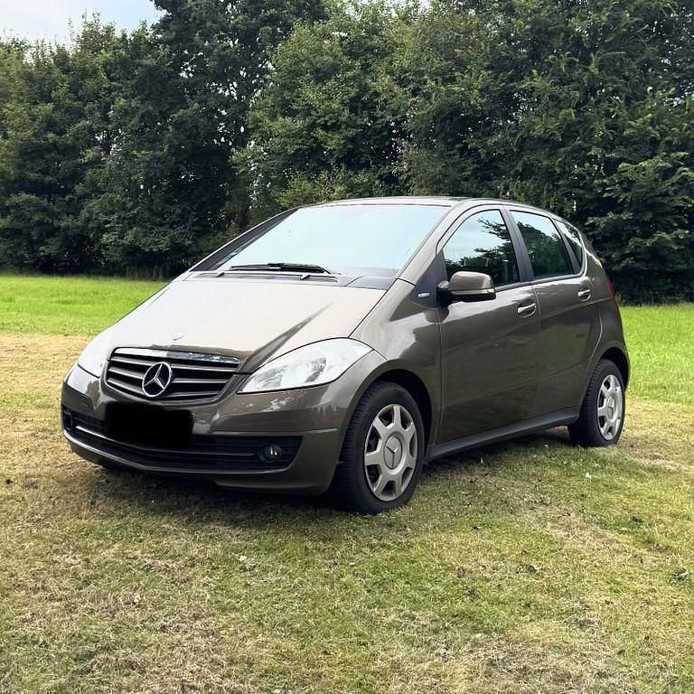 Braun Gebraucht 2010 Mercedes A160 Van / Kleinbus | 3.000 € (Superpreis) - Bild 1/4