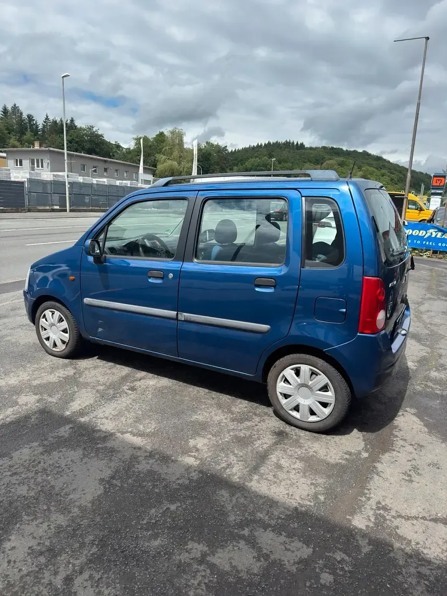 Gebraucht Opel Agila 59 PS (43 kW) 2003 Blau Van / Kleinbus
