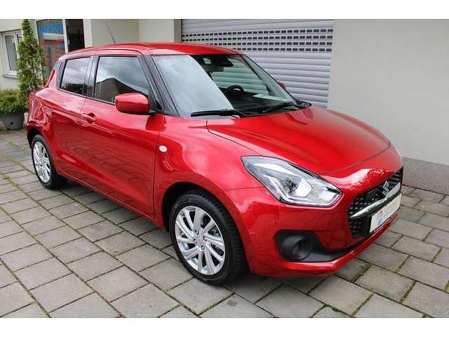 Burningred Neu 2024 Suzuki Swift Comfort Kleinwagen | 14.950 € - Bild 1/4