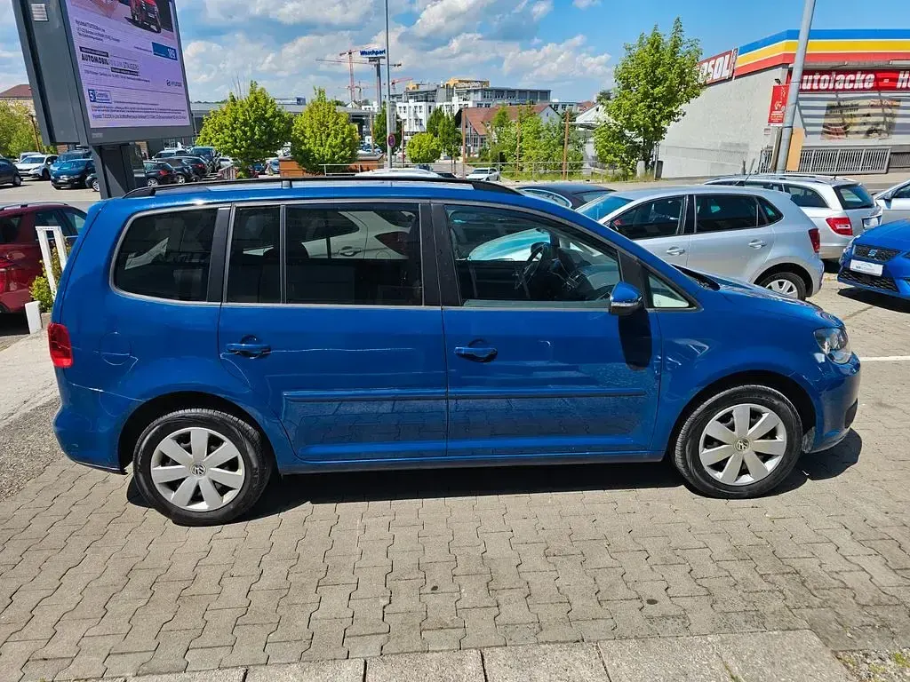 Gebraucht VW Touran Comfortline 140 PS (102 kW) 2012 Blau Van / Kleinbus