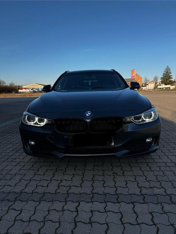 Gebraucht BMW 320 184 PS (135 kW) 2014 Grau Kombi