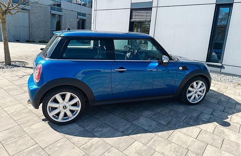 Usata Mini Cooper 122 CV (89 kW) 2007 Blu Utilitaria
