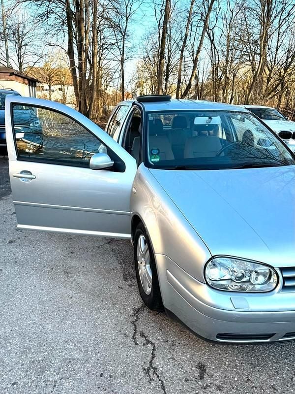 Gebraucht VW Golf IV 116 PS (85 kW) 2002 Silber Kleinwagen