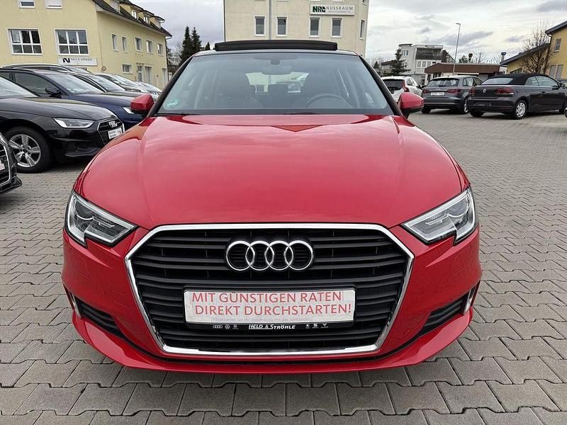 Gebraucht Audi A3 Sport 150 PS (110 kW) 2018 Tangorot Limousine