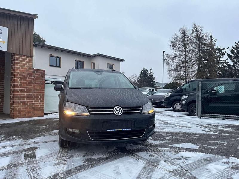 Gebraucht VW Sharan Comfortline 150 PS (110 kW) 2020 Uranograu Van / Kleinbus