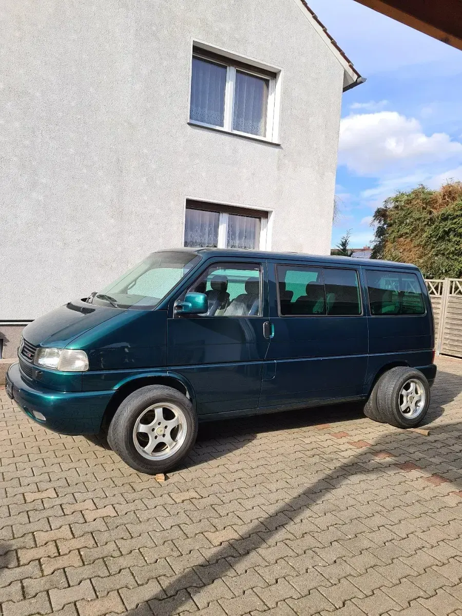 Gebraucht VW Multivan 151 PS (111 kW) 1999 Grün Van / Kleinbus