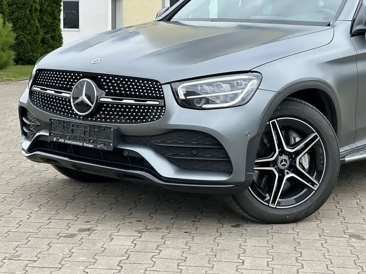 Gebraucht Mercedes GLC400d AMG line 330 PS (242 kW) 2022 Designo magno grau SUV