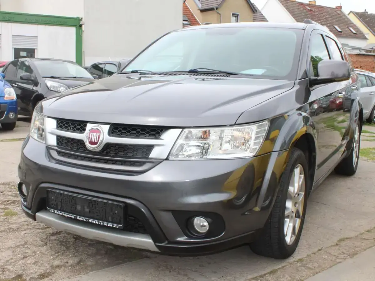 Gebraucht Fiat Freemont Lounge 170 PS (125 kW) 2016 Colore esterno SUV