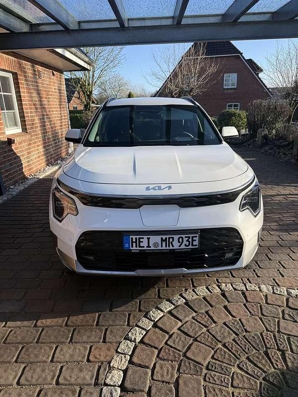 Gebraucht Kia e-Niro Inspiration 150 kW (204 PS) 2024 Weiß SUV