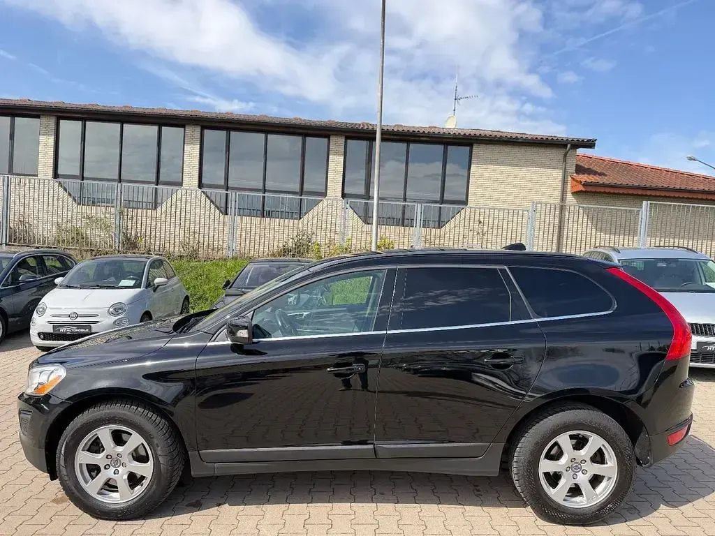 Gebraucht Volvo XC60 Momentum 163 PS (119 kW) 2011 Schwarz SUV