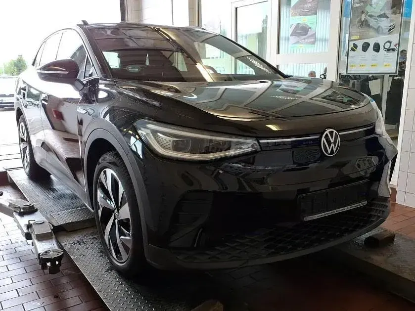 Gebraucht VW ID.4 Pro Performance 150 kW (204 PS) 2024 Schwarz SUV