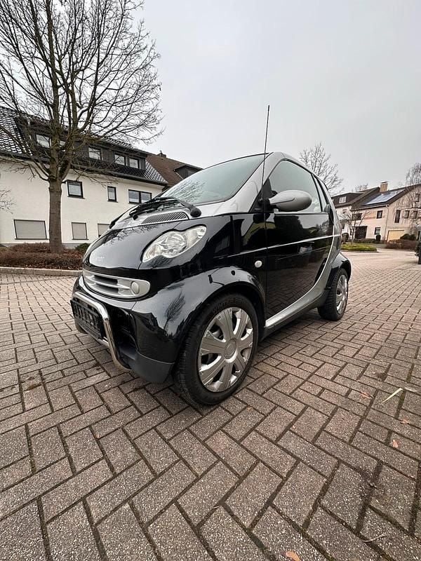 Schwarz Gebraucht 2001 Smart ForTwo Cabrio Passion Cabrio | 2.900 € (Etwas zu teuer) - Bild 1/4