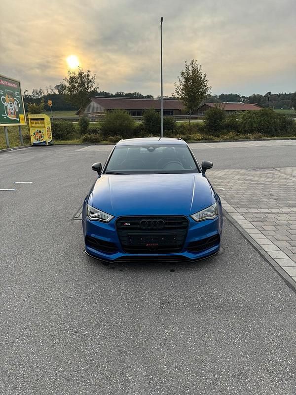 Gebraucht Audi S3 300 PS (220 kW) 2015 Blau Limousine