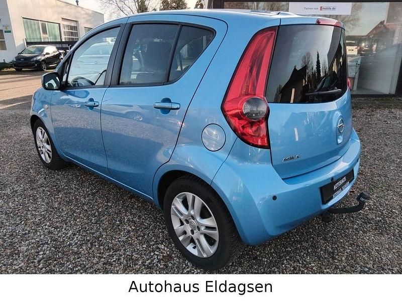 Gebraucht Opel Agila 94 PS (69 kW) 2012 Blau Limousine