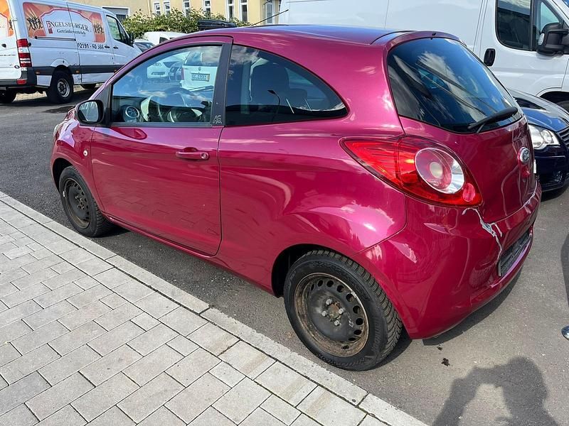 Rot Gebraucht 2009 Ford Ka Titanium Kleinwagen | 1.350 € (Guter Preis) - Bild 1/4