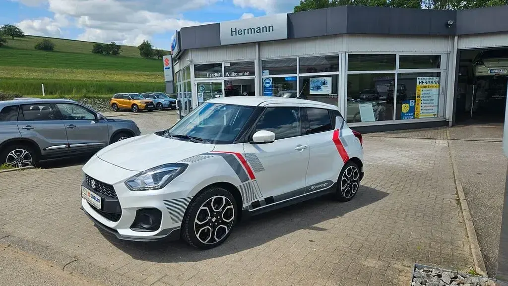 Gebraucht Suzuki Swift Sport 129 PS (94 kW) 2021 Pure white zvr (metallic) Kleinwagen