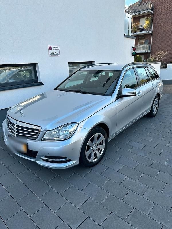 Gebraucht Mercedes C200 184 PS (135 kW) 2012 Silber Kombi