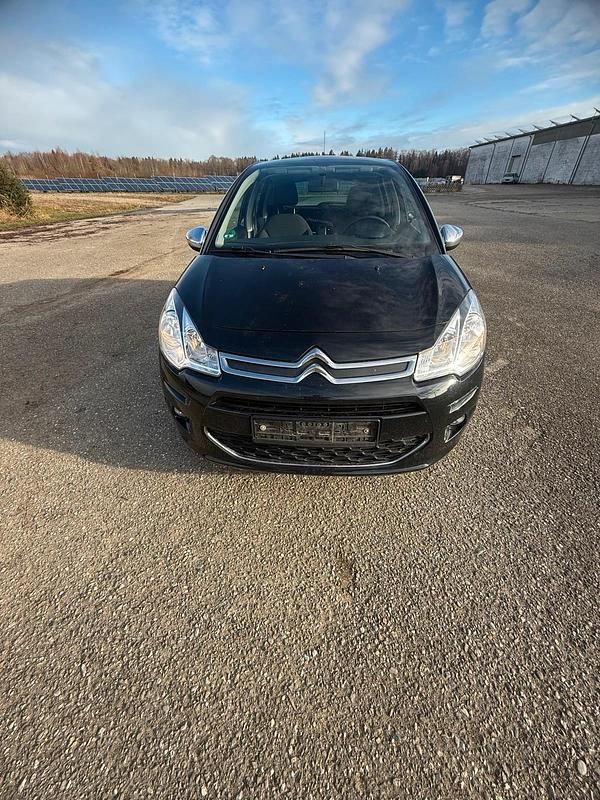 Gebraucht Citroën C3 99 PS (72 kW) 2016 Schwarz Kleinwagen