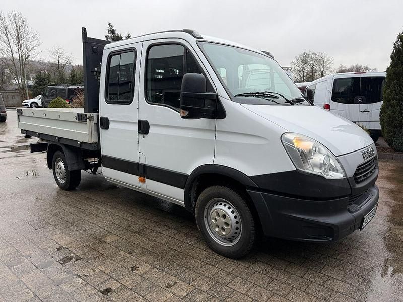 Gebraucht Iveco Daily 126 PS (92 kW) 2013 Weiß Limousine