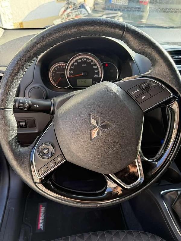 Gebraucht Mitsubishi Space Star Select+ 71 PS (52 kW) 2022 Grau Kleinwagen