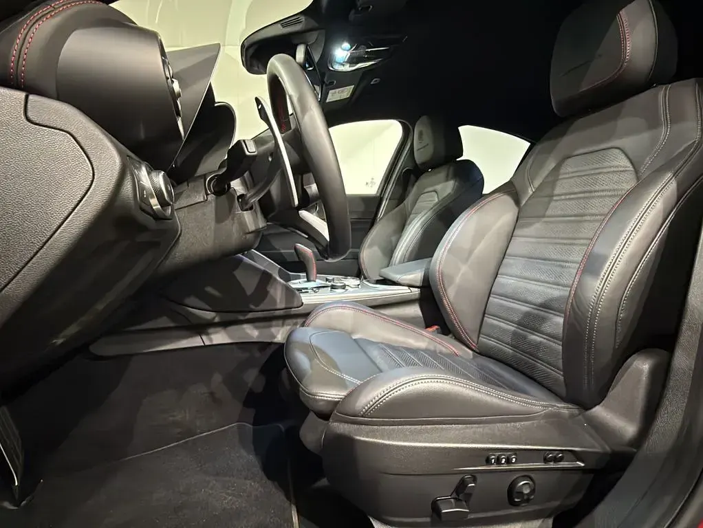 Gebraucht Alfa Romeo Giulia Competizione 280 PS (205 kW) 2023 Rot Limousine