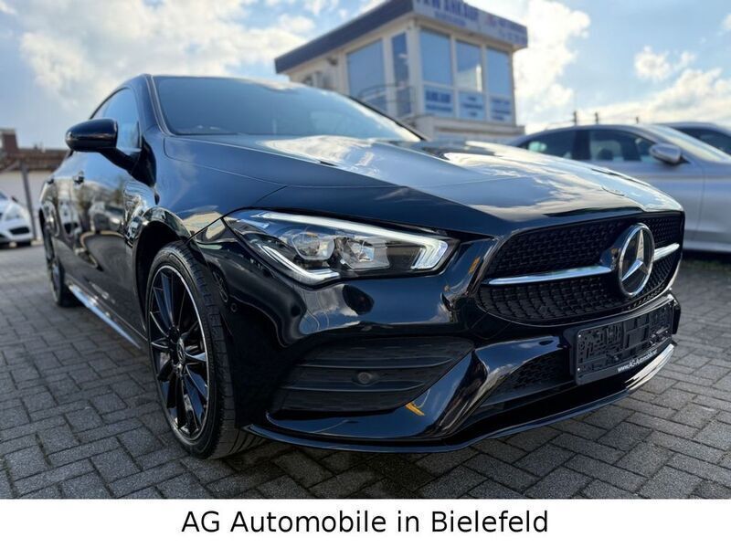 Schwarz Gebraucht 2020 Mercedes CLA250e AMG line Limousine | 30.999 € (Fairer Preis) - Bild 1/4