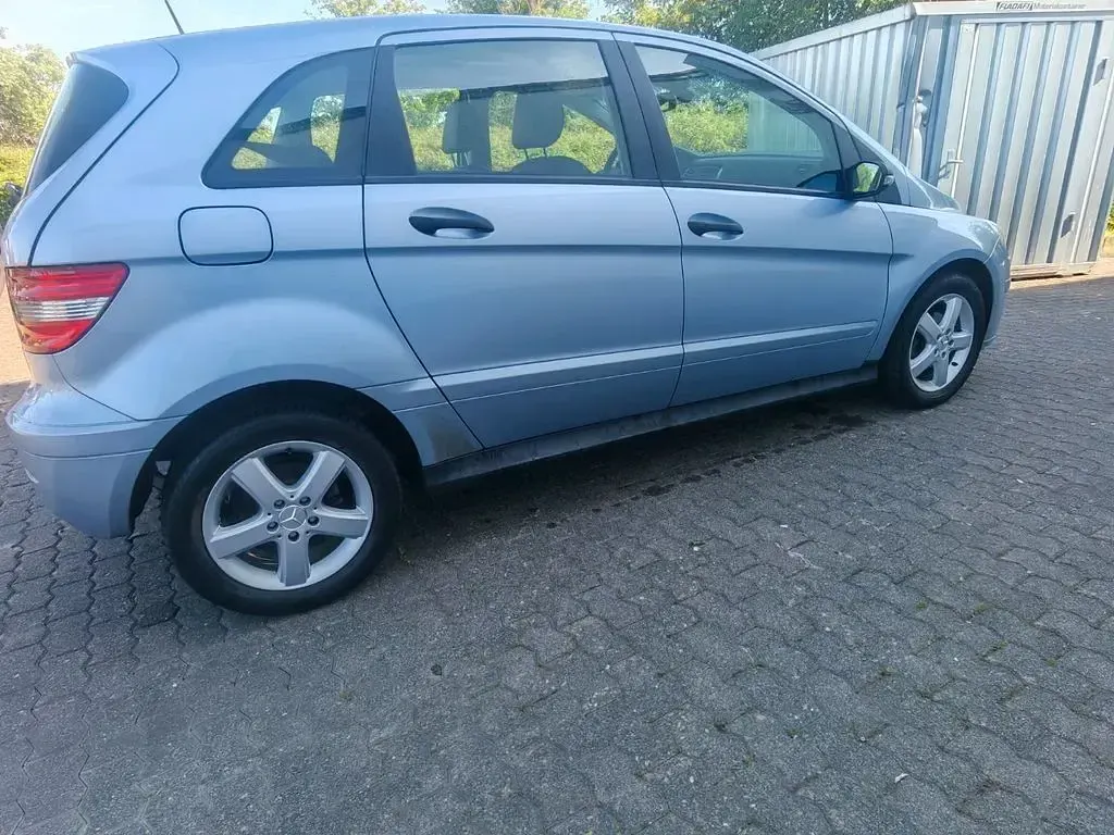 Gebraucht Mercedes B150 95 PS (69 kW) 2006 Blau Van / Kleinbus