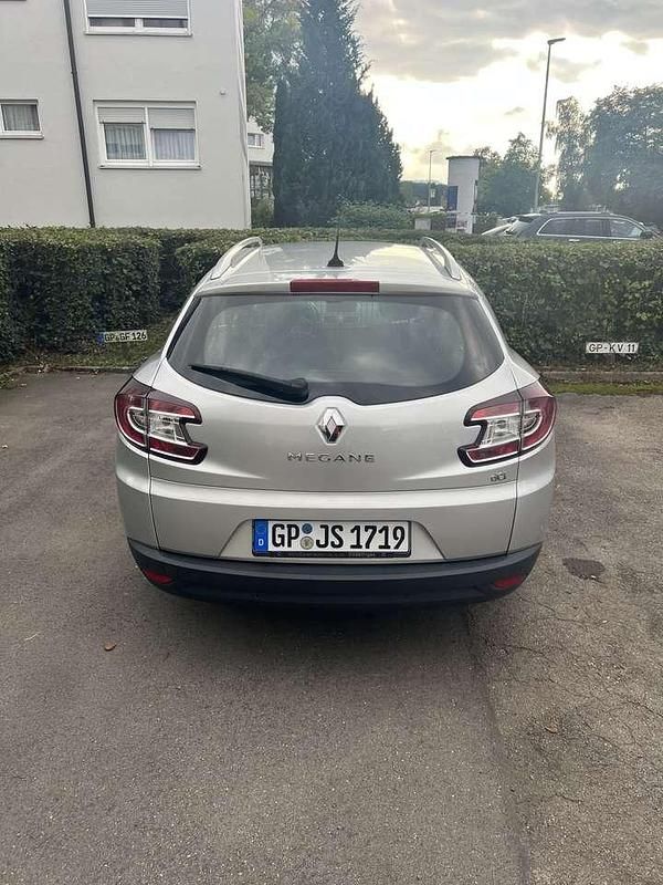 Gebraucht Renault Mégane GrandTour 106 PS (77 kW) 2011 Kombi