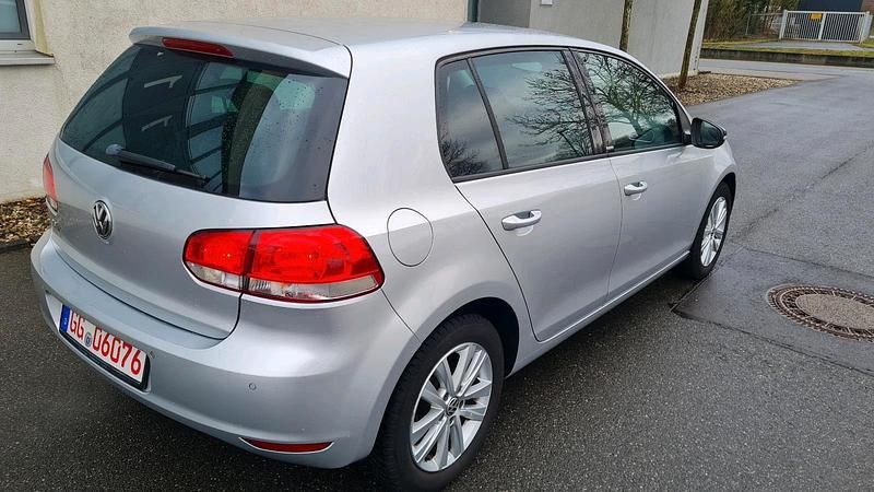 Gebraucht VW Golf VI 86 PS (63 kW) 2011 Silber Kleinwagen