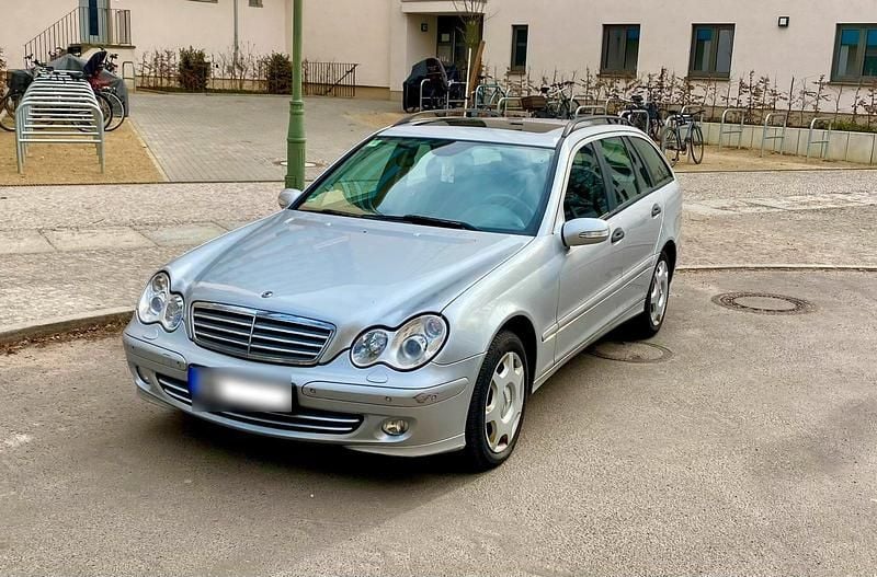 Gebraucht Mercedes C220 150 PS (110 kW) 2007 Silber Kombi