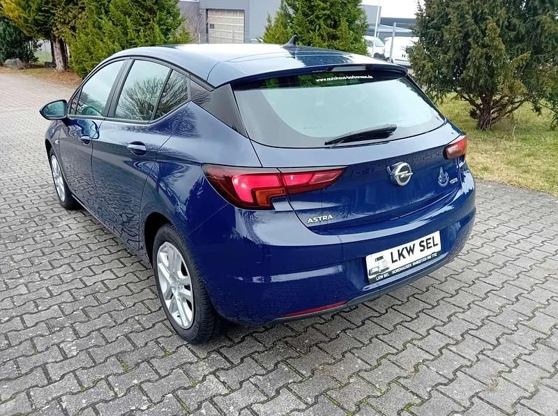 Gebraucht Opel Astra Selection 110 PS (80 kW) 2016 Blau Limousine