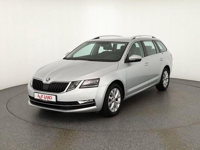 Silber Gebraucht 2019 Skoda Octavia Kombi | 18.950 € (Teuer) - Bild 1/4