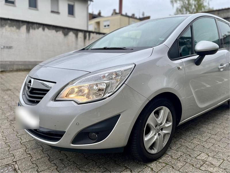 Gebraucht Opel Meriva 120 PS (88 kW) 2011 Van / Kleinbus