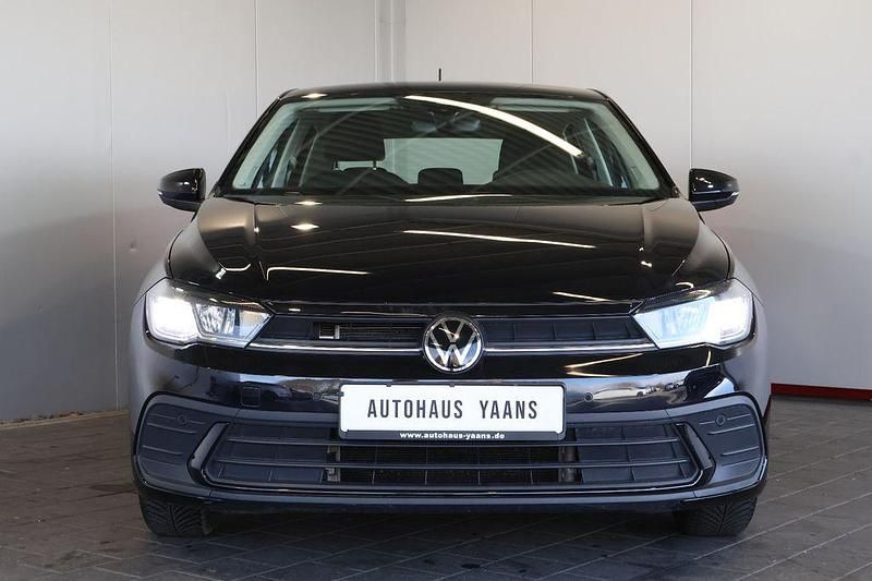 Gebraucht VW Polo Life 95 PS (69 kW) 2022 Schwarz Kleinwagen
