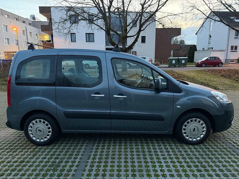 Gebraucht Peugeot Partner 110 PS (80 kW) 2009 Grau Van / Kleinbus