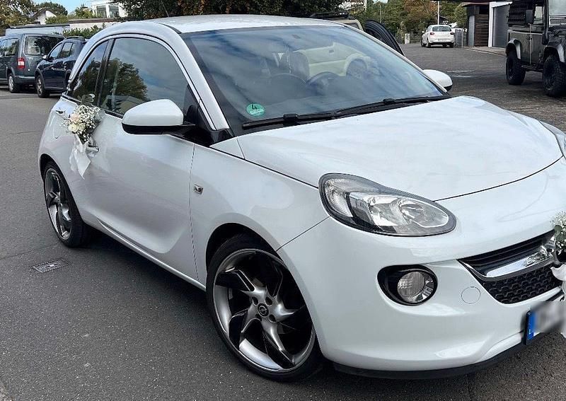 Weiß Gebraucht 2013 Opel Adam Kleinwagen | 6.500 € (Etwas zu teuer) - Bild 1/4