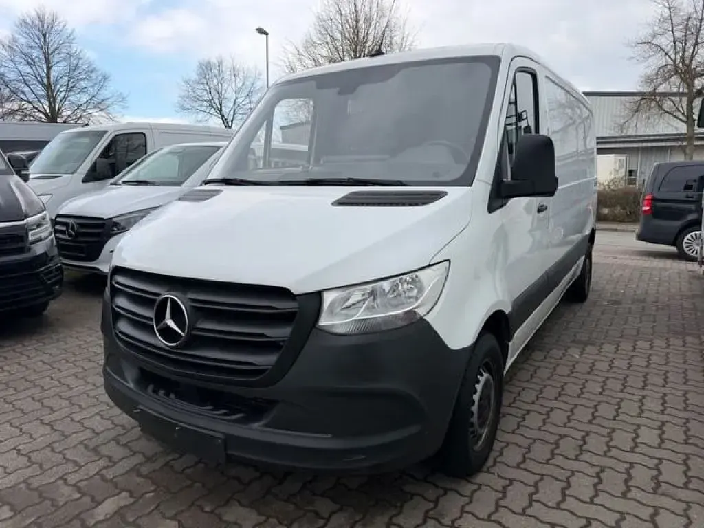 Używany Mercedes Sprinter 114 KM (83 kW) 2021 Biały Van
